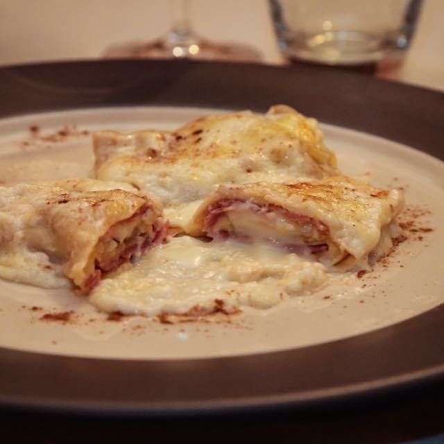 Crêpes alla valdostana gratinate, ricetta della cucina tipica valdostana